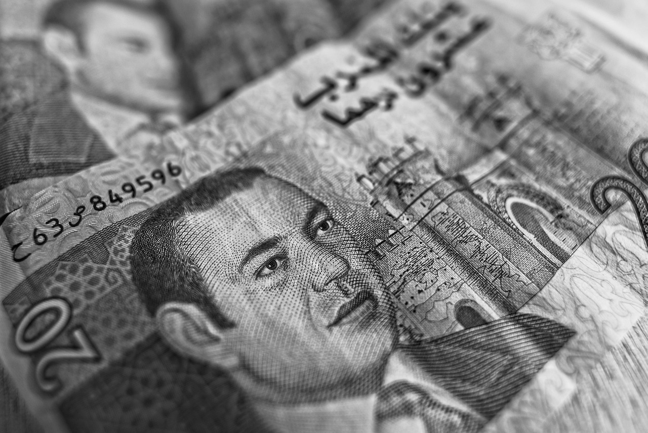 お金を貯めるコツは一人暮らしでどう実践すればいい？