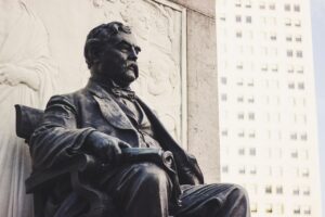 一人暮らしの家賃は理想の何割が妥当なのか？