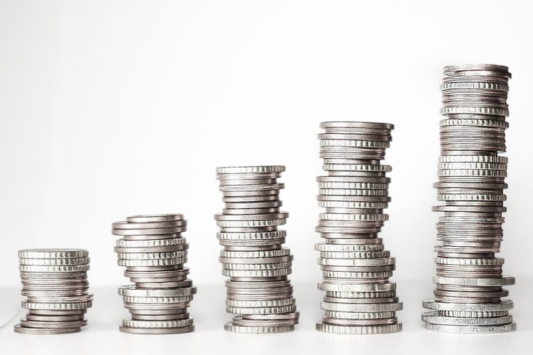 一人暮らしのお金の不安を解消する方法は？